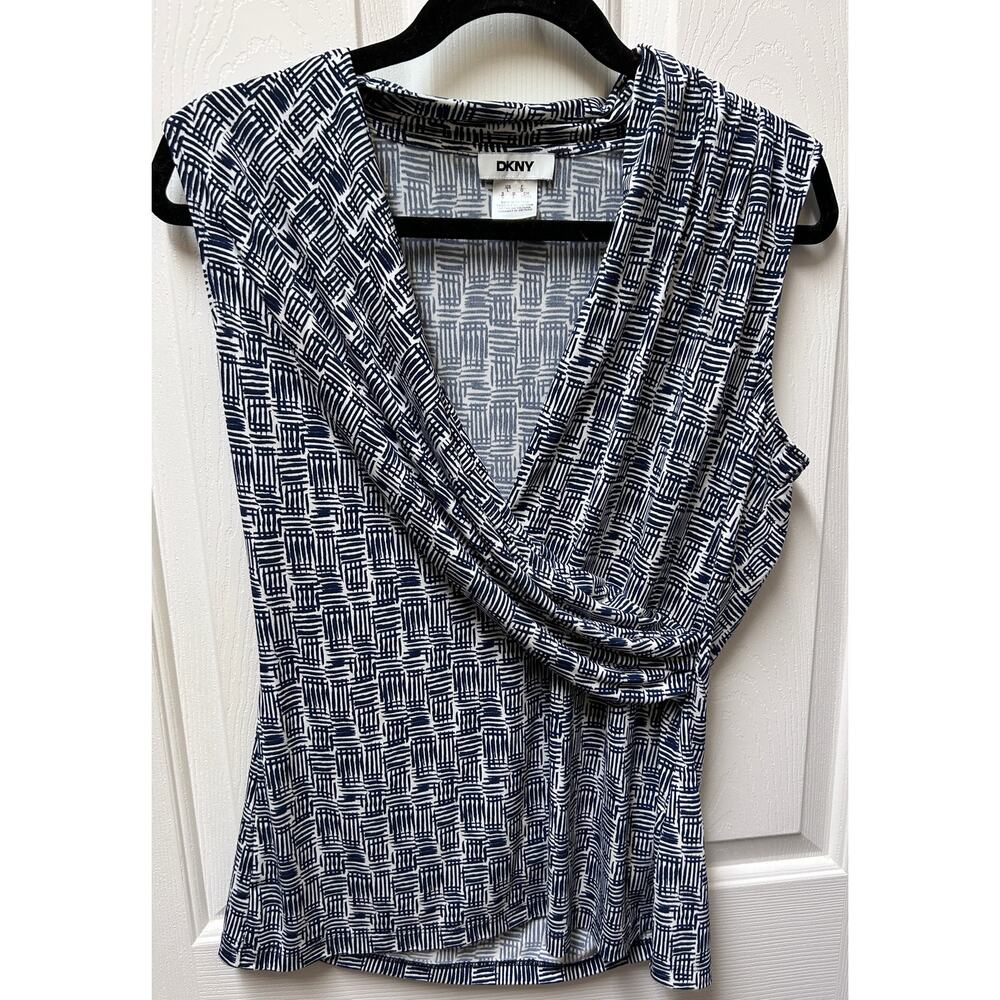 DKNY surplice wrap top. L